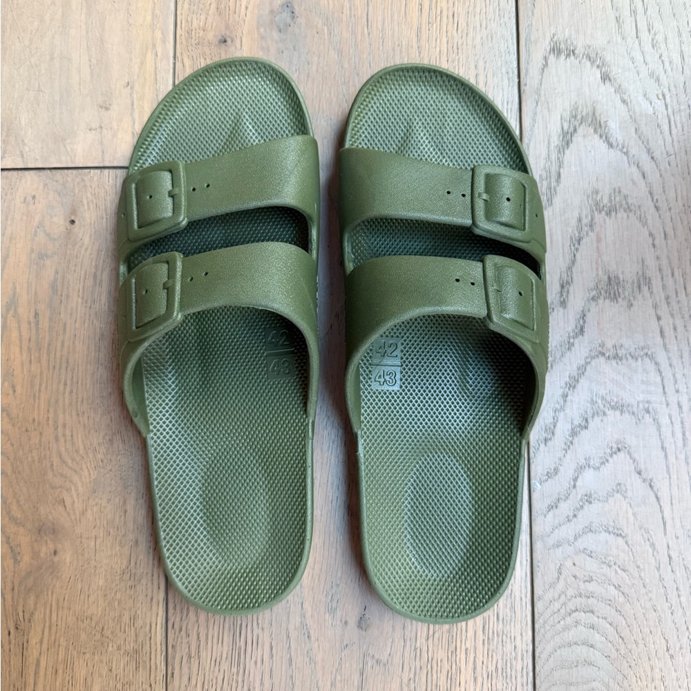 Slide Sandals - Picture 4 of 5